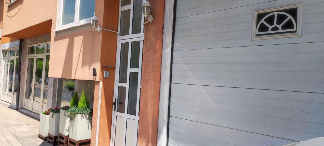 Villa Monera Apartments & Rooms & Free Garage Mostar Extérieur photo