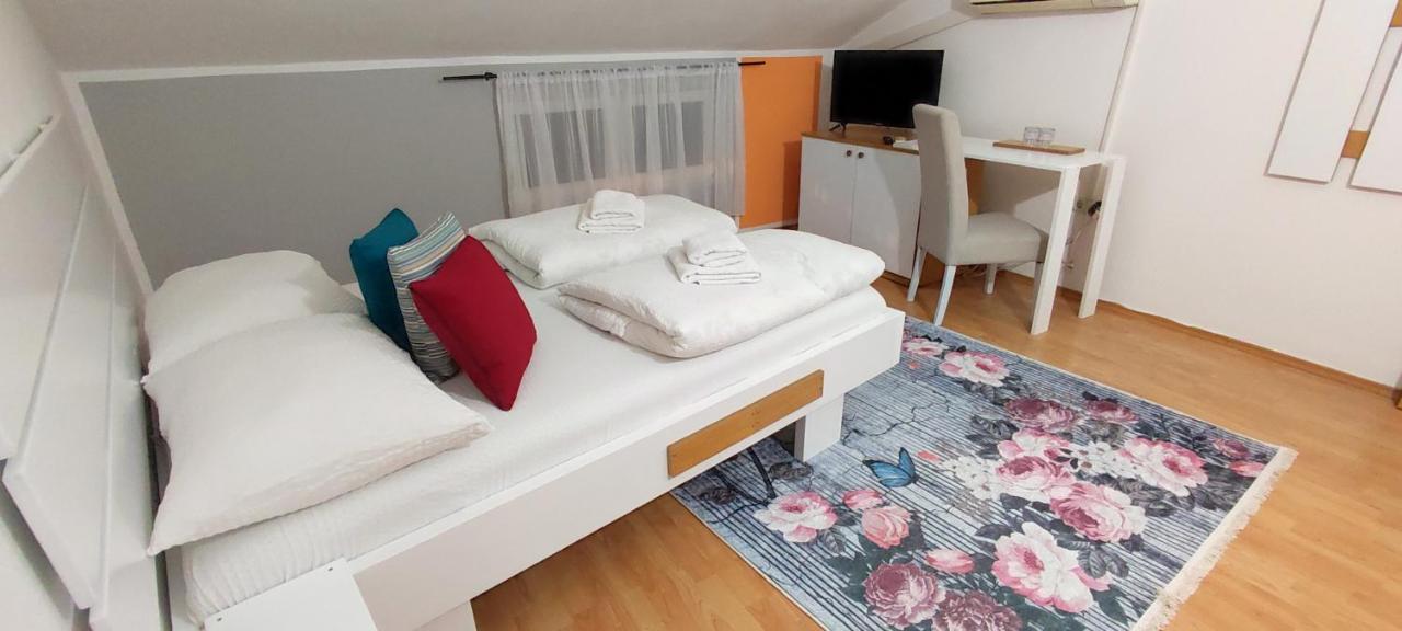 Villa Monera Apartments & Rooms & Free Garage Mostar Extérieur photo