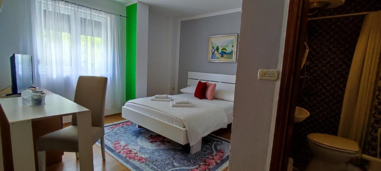 Villa Monera Apartments & Rooms & Free Garage Mostar Extérieur photo