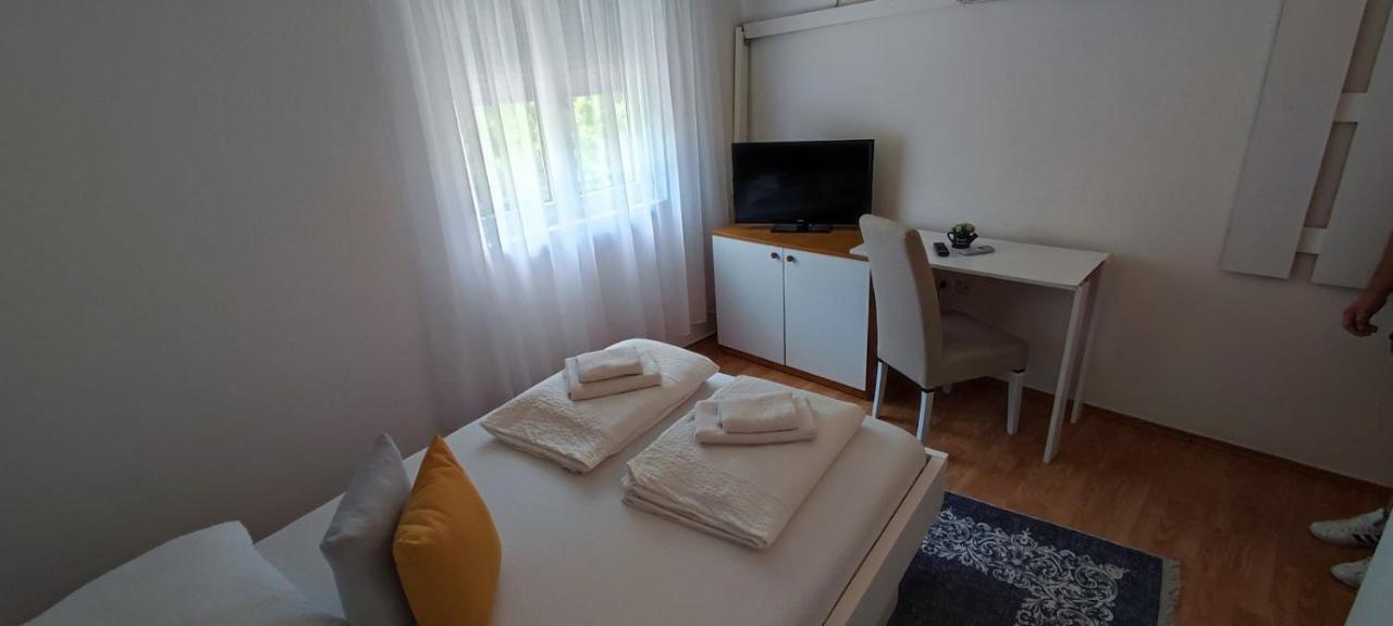 Villa Monera Apartments & Rooms & Free Garage Mostar Extérieur photo