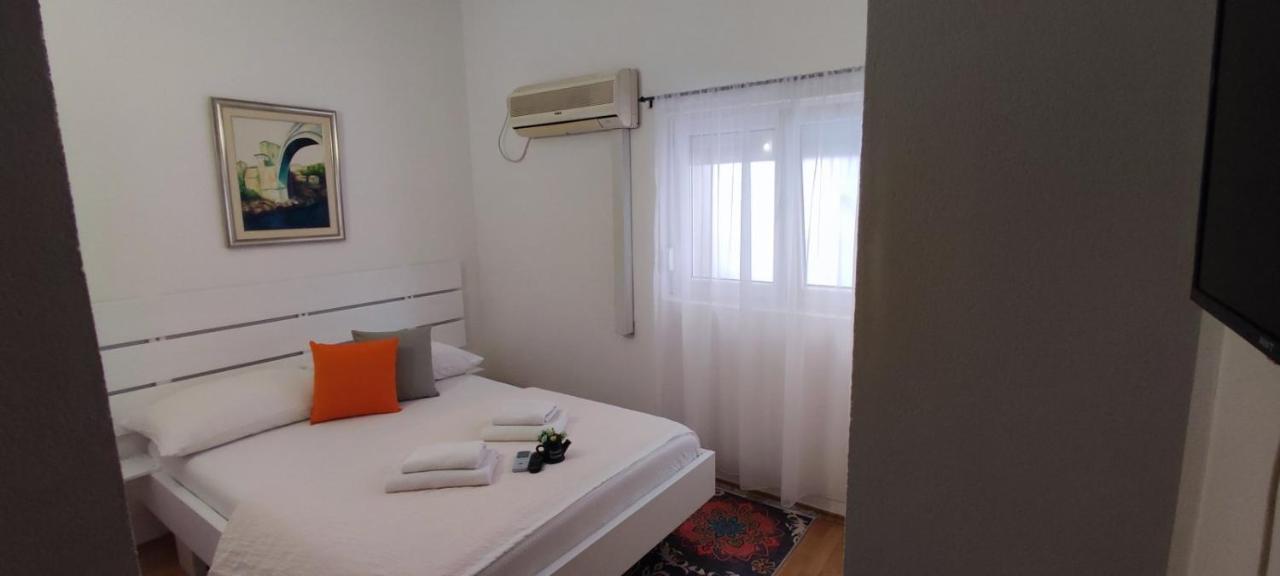 Villa Monera Apartments & Rooms & Free Garage Mostar Extérieur photo