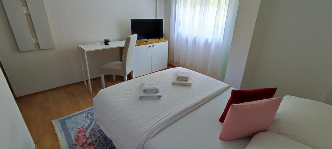 Villa Monera Apartments & Rooms & Free Garage Mostar Extérieur photo