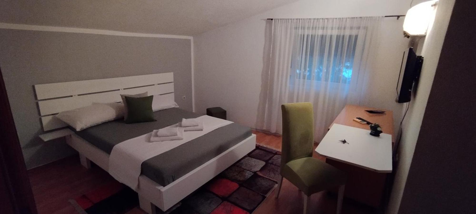 Villa Monera Apartments & Rooms & Free Garage Mostar Extérieur photo